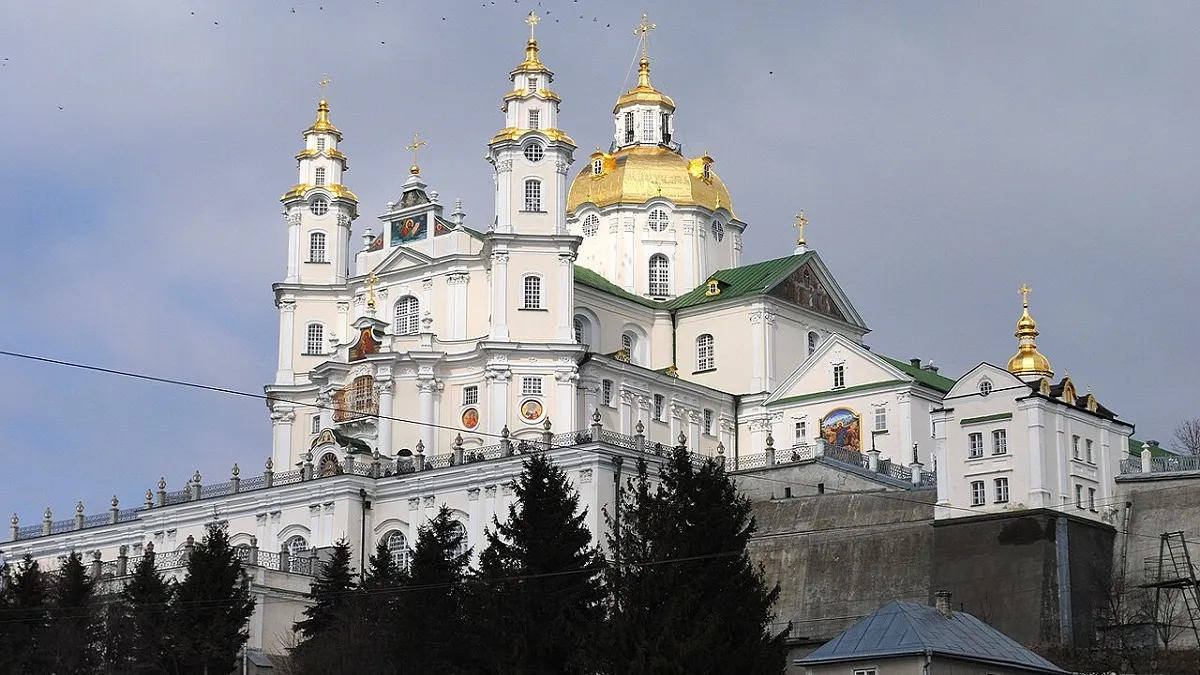 Розпочата перевірка Почаївської лаври на таємні зв'язки з Росією: хто перевіряє святиню