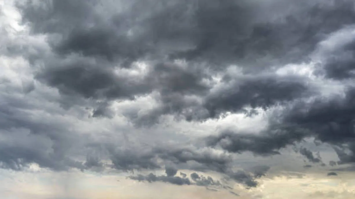 Яка погода завтра, 21 березня: синоптики прогнозують хмарність та нічні заморозки