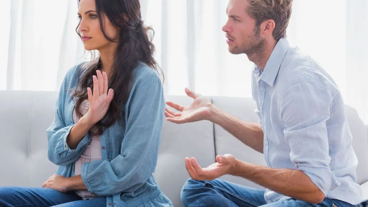 Хлопці вийшли з моди: чому жінки перестали показувати свої стосунки онлайн і навіть соромляться цього