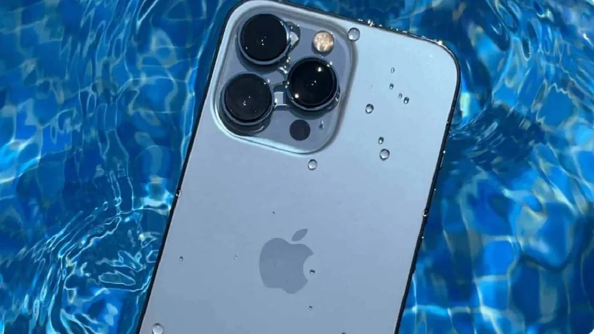 «Я навіть не повірила»: iPhone українки майже два місяці пролежав на дні океану й залишився неушкодженим