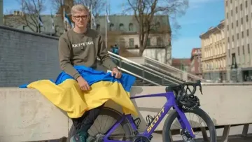 У Литві чоловік напав на велосипедиста через українську символіку: його засудили до реального терміну