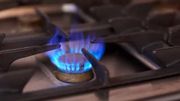 Одна помилка змушує українців переплачувати за газ: як платити менше