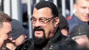 Той, хто готовий померти за Путіна: Стівен Сігал продає особняк на Рубльовці