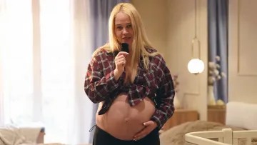 «Це тіло вирощує цілу людину»: Інна Бєлєнь розповіла про +25 кг, розтяжки й повернення токсикозу