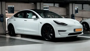 Електрика за ціною бензина: як нові тарифи на зарядку звели нанівець економічність електрокарів 