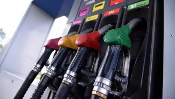 Скільки коштує бензин в Україні 7 березня: відомо, чи продовжився ріст цін на пальне