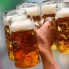 Вся справа в хмелю: вчені заявили, що пиво запобігає розвитку хвороби Альцгеймера