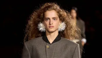 Сережки квіти і не тільки: топ-4 найкращих прикрас на весну-2026