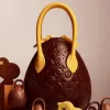Мода на смак: Louis Vuitton випустив шоколадну копію культової сумки до Великодня