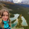Кинула роботу заради подорожей: 26-річна британка відмовилася від офісу і стала заробляти ще більше