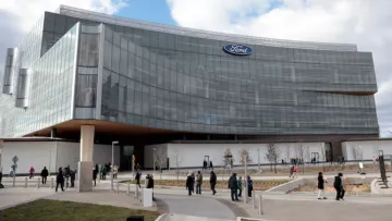 Масове відкликання Ford: у США перевірять понад 548 тисяч авто через дефект центральної консолі