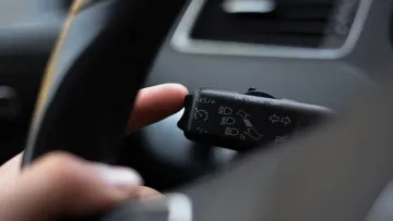 Круїз-контроль у авто: як працює система підтримки швидкості та коли її краще вимикати