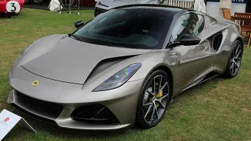 Гендиректор Lotus пояснив проблему сучасних спорткарів: у компанії назвали критичну вагу для авто