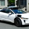 Waymo тимчасово обмежила роботу безпілотників: після серії помилок авто прибрали з автомагістралей