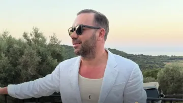 Зроблять будь-який образ стильним і влучним: Андре Тан назвав чотири кольори, які будуть в тренді цієї осені 