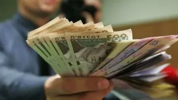Гривня другу добу поспіль відіграє позиції у долара, а що там євро: офіційний курс валют від НБУ на 8 жовтня