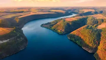 Відомі акторки порадили українцям, куди поїхати відпочивати: ось які місця вони обрали