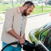 Ціни на бензин та дизель в Україні поповзли догори: де залити бак в ранці 30 серпня буде найдешевше