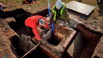 В Англії знайшли бункер часів холодної війни у замку: його розташування та вміст залишалися невідомими