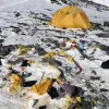 Еверест тоне у відходах: що не спрацювало і які заходи тепер вводить влада Непалу