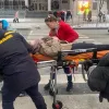 Ледь не загинули: у Києві двоє молодих людей провалилися під кригу на Дніпрі – були за 300 метрів від берегу