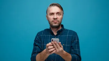 Американський блогер не користувався телефоном 30 днів: результат експерименту вразив навіть лікаря