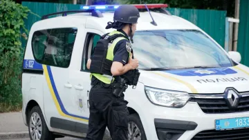 Чоловік викликав поліцію, бо в нього «вкрали совість»: як правоохоронці відреагували на звернення жартівника