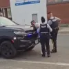 Був п’яний за кермом рожевого дитячого джипа: незвичного порушника упіймали поліцейські в Канаді – відео