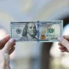 Запропонував 100 доларів хабаря: на Львівщині чоловік намагався потрапити за кордон оригінальним способом