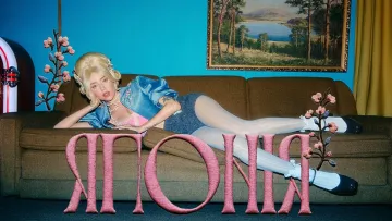 Надя Дорофєєва випустила кліп «Японія»: співачка запропонувала шанувальникам знайти у відео п’ять кіноляпів