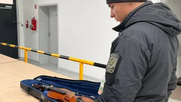 З України хотіли вивезти скрипку XVIII ст., але не роботи Страдіварі: хто й куди віз музичний інструмент