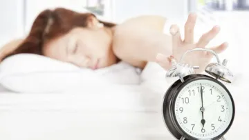 Ранній підйом може бути шкідливим: як примусове пробудження руйнує ваше здоров'я