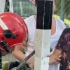 Хлопець застряг в штанзі футбольних воріт: на допомогу підлітку прийшли рятувальники – подробиці звільнення