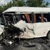 Жахлива ДТП з автобусом на Хмельниччині: постраждало 16 людей, серед них й діти – відомо, чи є жертви