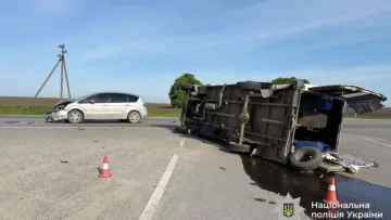 В наслідок ДТП на Тернопільщині перекинувся пасажирський автобус: чи обійшлося без жертв