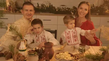 «Христос ся рождає»: Юрій Горбунов та Катя Осадча поділилися святковими родинними фото