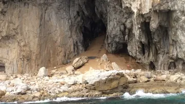 Археологи виявили недоторкану 40 тисяч років печеру: де вона знаходиться та що знайшли вчені