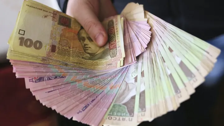 Як в Україні зросла середня зарплата: у Держстаті називають суми до понад 40 тис грн — деталі
