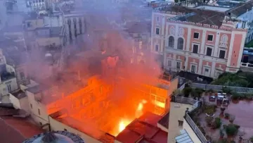 Історичний театр у європейському місті знищено масштабною пожежею: чи вдалося уникнути жертв