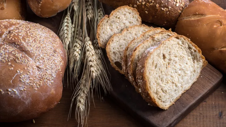 Секрети корисного хліба: який вид обрати для стрункої фігури та як вберегти його від плісняви