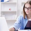Чи йти дітям до школи 9 травня? В українських містах відправляють учнів на дистанційне навчання