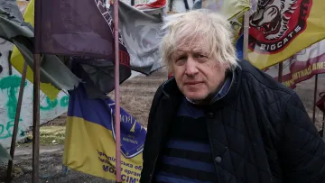 Борис Джонсон відвідав позиції ЗСУ поблизу лінії фронту: де побував колишній британський прем’єр