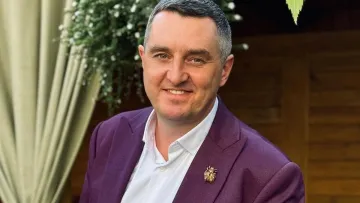 «Коли мату забагато, гумор стає примітивнішим»: Дядя Жора розповів про Comedy Club Ukraine і сучасний стендап