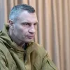 Кличко повідомив про вибухівку у дворі багатоповерхівки: у військовій адміністрації Києва спростували слова мера