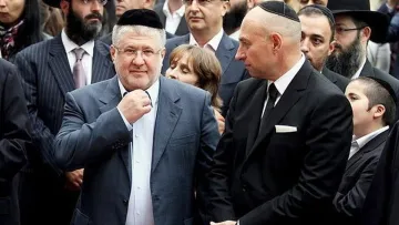 Суд у Лондоні ухвалив рішення на користь ПриватБанку: із Коломойського та Боголюбова стягнуть мільярди доларів 