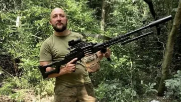 Відомий український актор розкрив, що було найважчим після мобілізації у ЗСУ: «Говорив лише чотири слова‎»