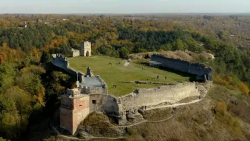 Підприємець хотів відкрити кафе на вершині: держава запобігла знищенню історичного замку на Тернопільщині