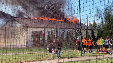  На базі знаменитого клубу УПЛ спалахнула пожежа: відомо, чи є постраждалі – моторошні кадри