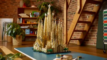 Понад 12 тисяч деталей: LEGO анонсував найбільший набір в історії – який храм отримав відзнаку компанії