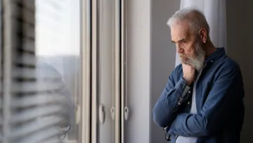 Українці часто ігнорують на перші ознаки деменції: лікар назвав симптоми, на які варто звернути увагу